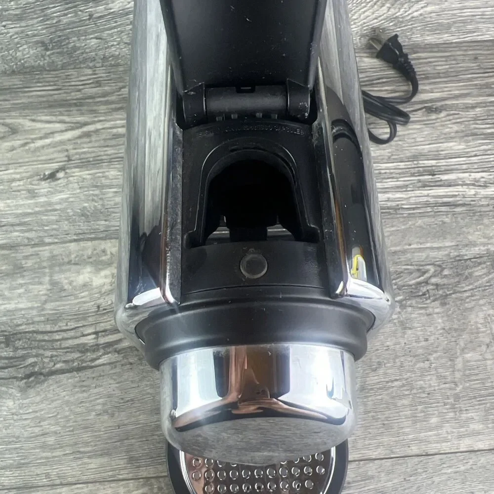 Nespresso CitiZ Espresso Machine, Type C111, 1260 W  Chrome Tested Working